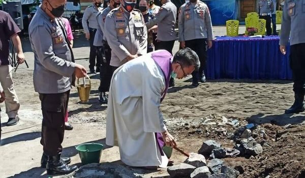 peletakan-batu-pembangunan-kapel